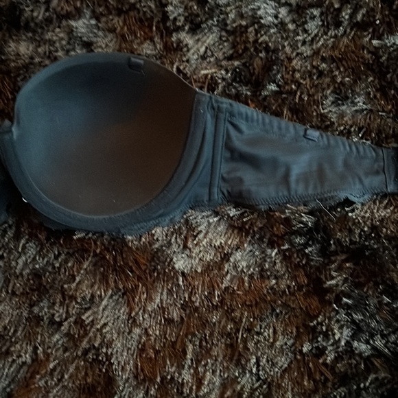 VICTORIA’S SECRET - Picture 6 of 7